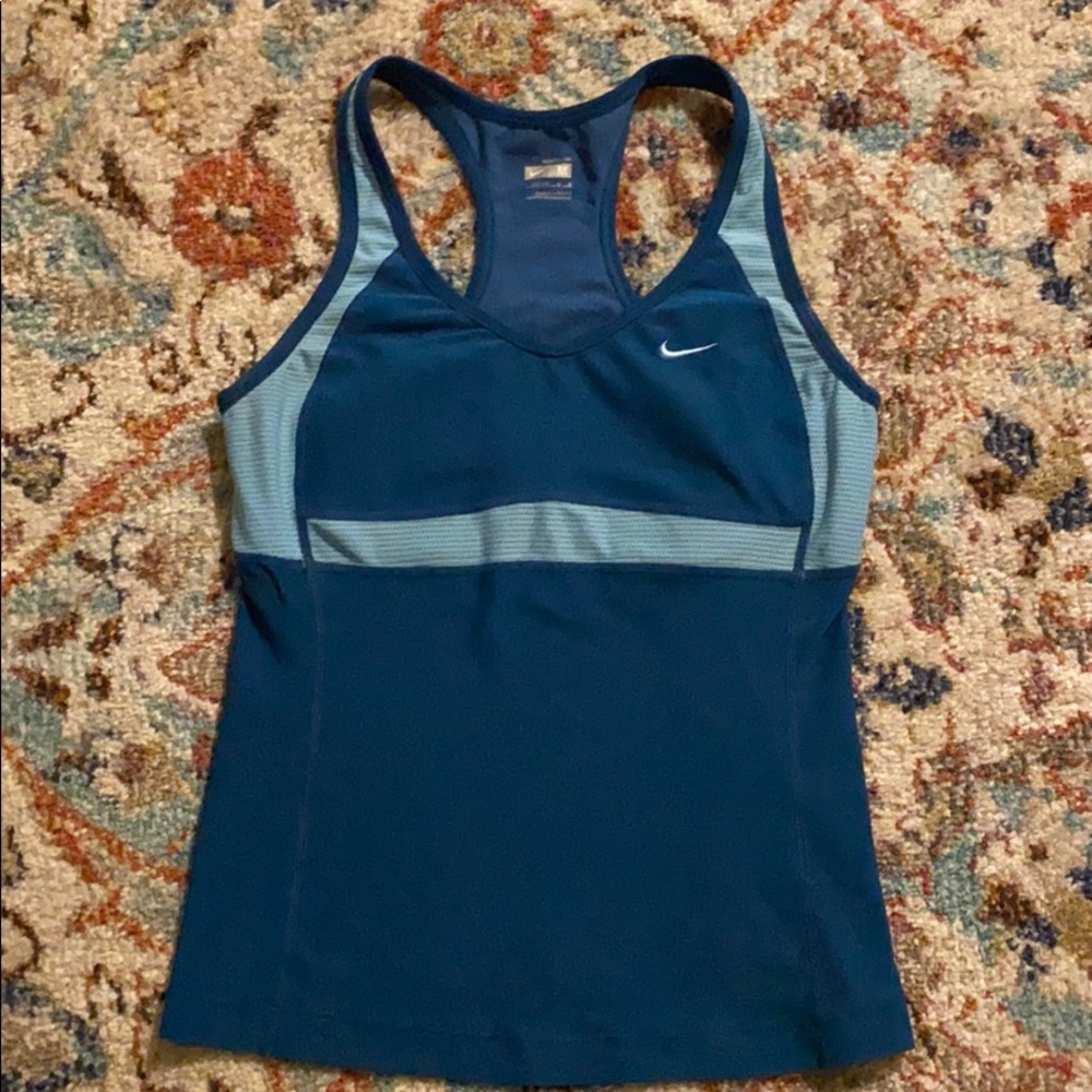 Nike top